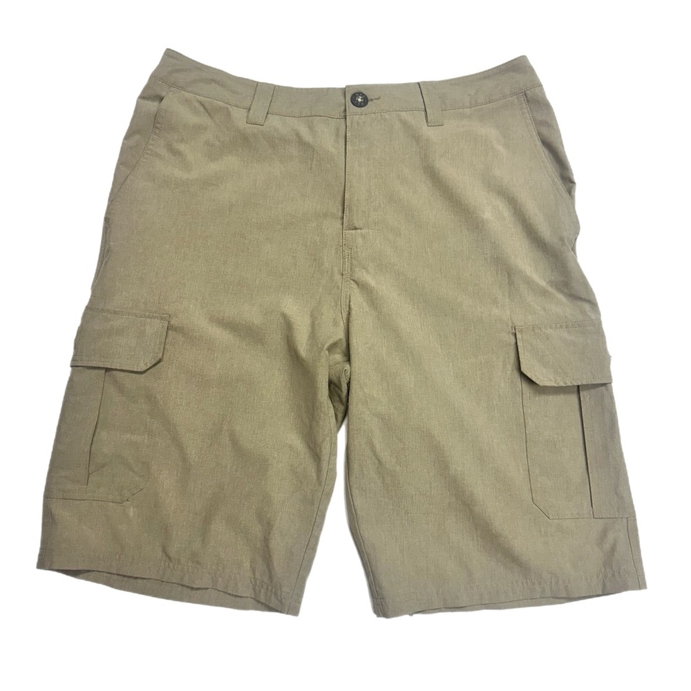 BKE Men’s Hybrid Tan Cargo Shorts with Classic Utility Design, NWOT